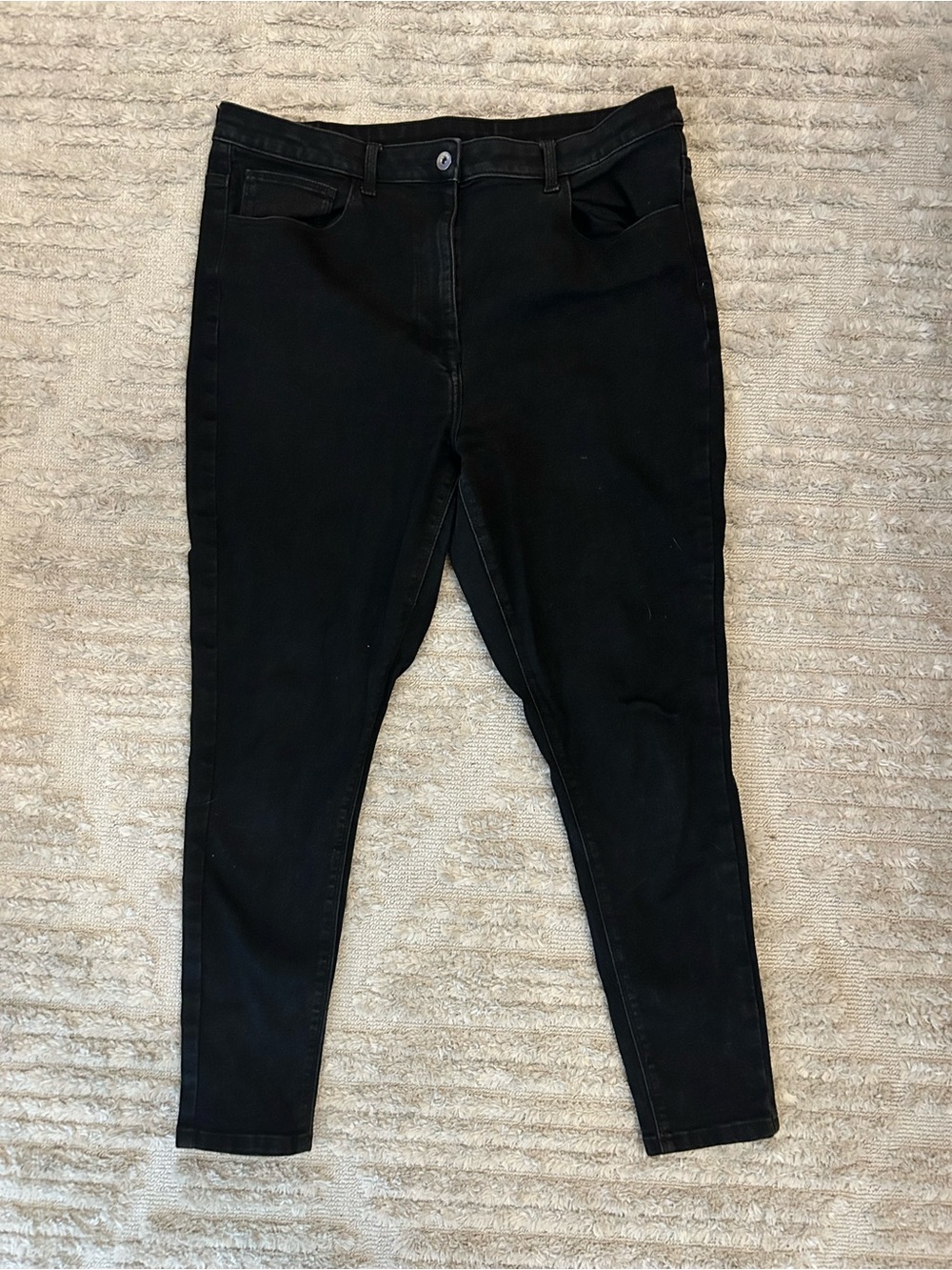 Black Women’s Jeans - Classic Slim Fit